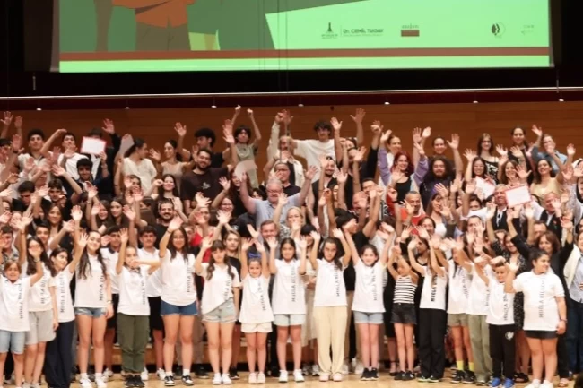 İzmir Uluslararası Çoksesli Korolar Festivali'nde muhteşem final