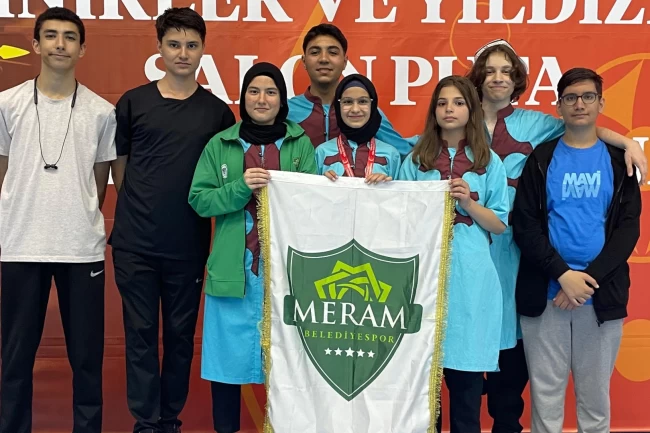 Konya Meram Belediyespor'da Türkiye ikinciliği sevinci
