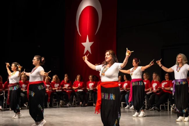 İzmir Bornova'da sanatın gecesi