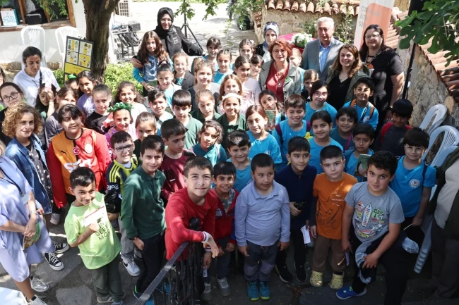 Bursa Nilüfer'de çocuklarla kitap üzerine keyifli bir söyleşi