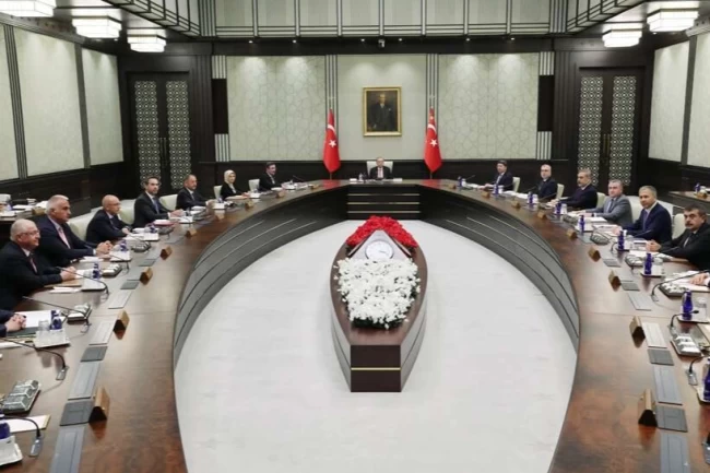 Kabine yoğun gündemle toplanıyor!