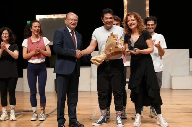 Denizli'de 10 günlük tiyatro şöleni "Deli Bayramı" ile taçlandı