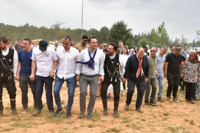 Başkan Eşki Karadeniz rüzgarına eşlik etti