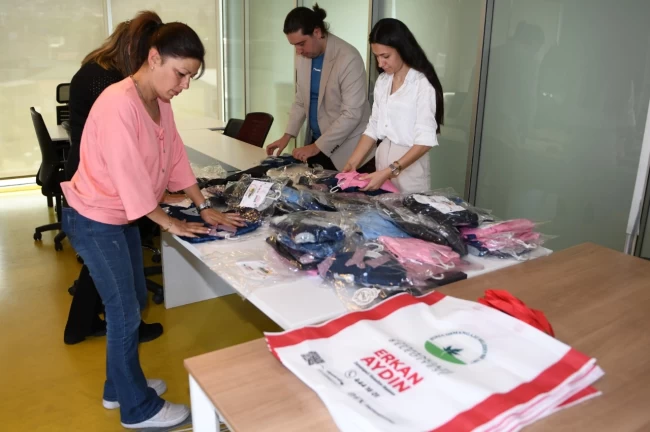 Bursa'da Osmangazili çocuklar bayram sevincini erken yaşadı