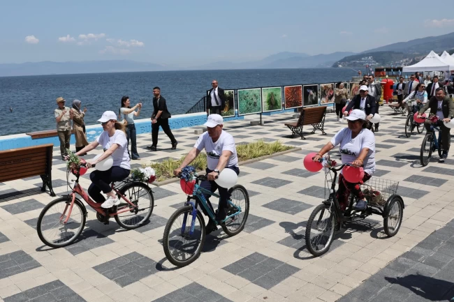 'Süslü Bisikletler'in pedalları Mudanya'da temiz çevreye çevrildi