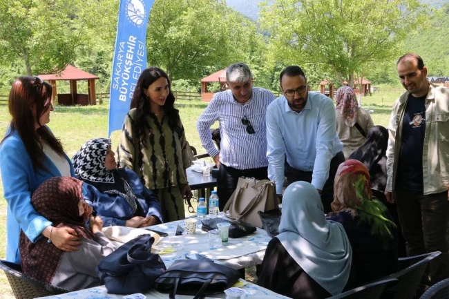 Geyveli çınarlardan YADEM'le doğa teneffüsü