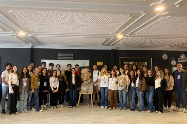 Bursa Nilüfer Gençlik Korosu Ankara'dan ödülle döndü