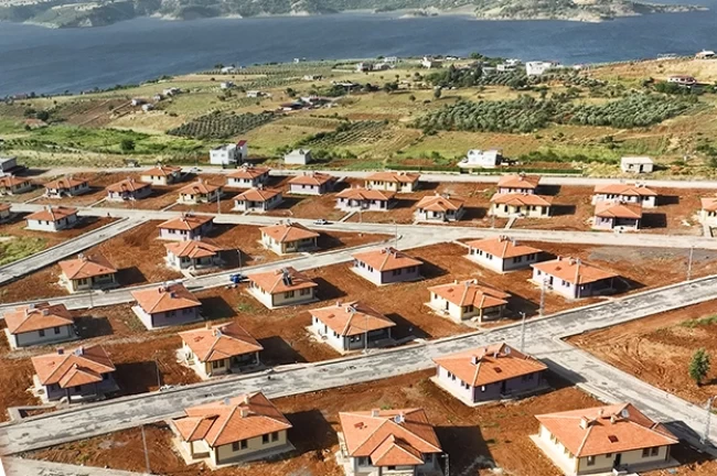 Kahramanmaraş'ta 110 köy evi tamamlandı... Göl manzaraları köy evleri tamamlandı