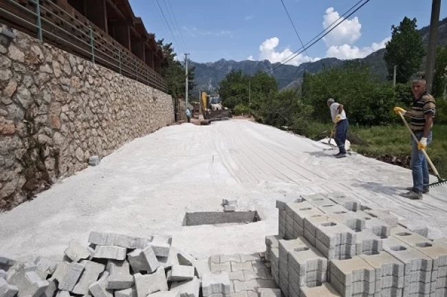 Manisa Büyükşehir'in yol yatırımları hız kesmiyor