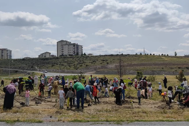 Kayseri Büyükşehir'den öğrencilerle doğaya katkı