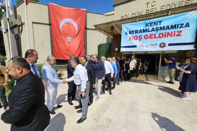 Kocaeli Gölcük'te 'Kent' bayramlaşması