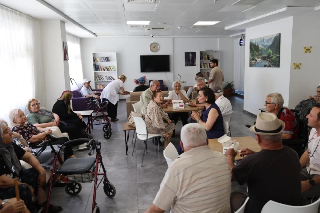 Karabağlar'da Başkan Kınay'dan 'huzurlu' ziyaret