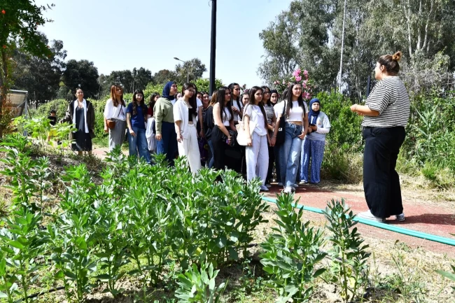 Yeni çiftçiler adım adım İZTAM'da yetişiyor