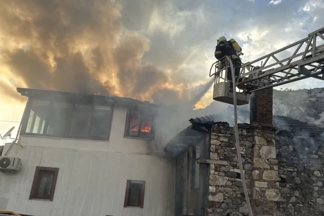 Muğla itfaiyesi bayram tatilinde 121 olaya müdahale etti