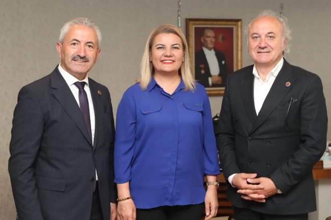 İzmit Belediyesi'nde yeni dönem: Arcan ve Hülür göreve başlıyor