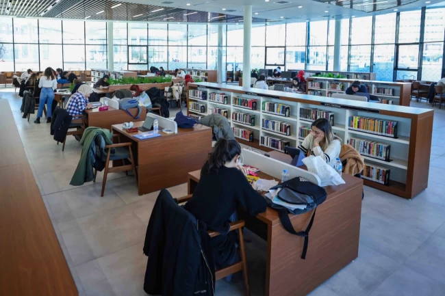 Büyükşehir'le harflerin renkli dünyasına yolculuk