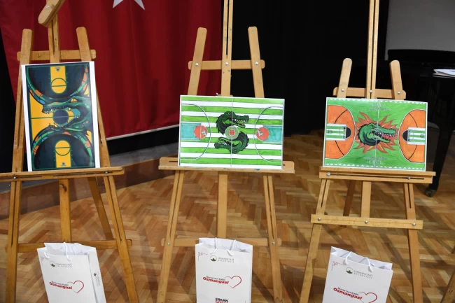 Bursa Osmangazi'de basketbol sahaları sanatla renkleniyor