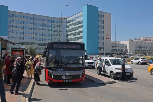 Antalya Büyükşehir'den Şehir Hastanesi'ne kolay ulaşım