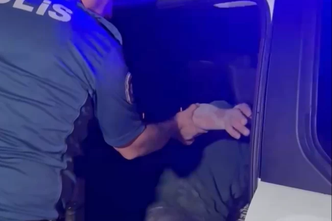 Düzce'de alkol alan şahsa polis şefkati