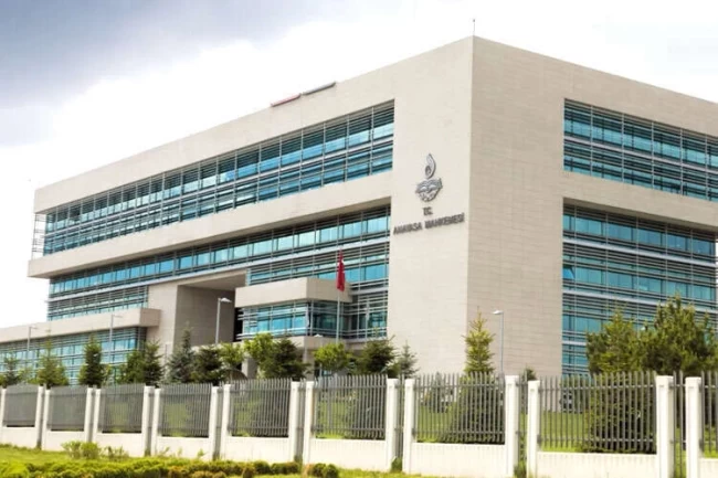 Bazı kanunlara değişiklikler yapıldı... Anayasa Mahkemesi'nin iptallerine ayar, YÖK ve TSK'da değişiklik