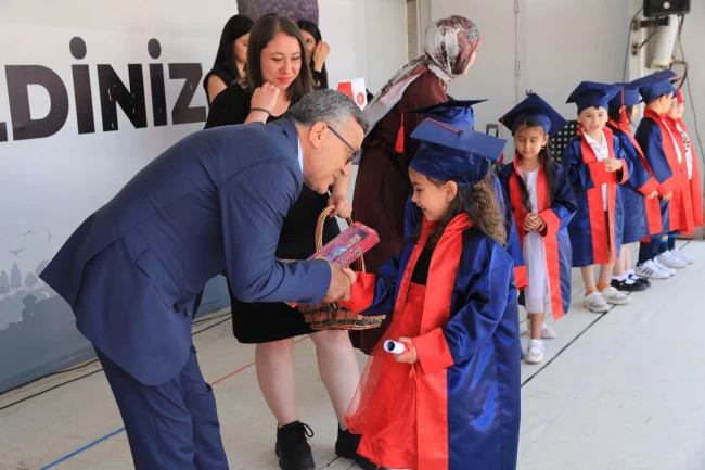 Çocuk gelişim merkezleri'nde mezuniyet coşkusu