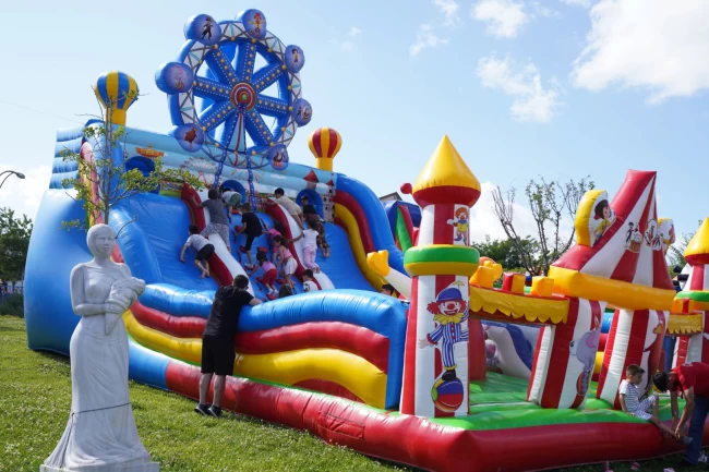 İstanbul Beylikdüzü'nden yaza coşkulu 'merhaba'