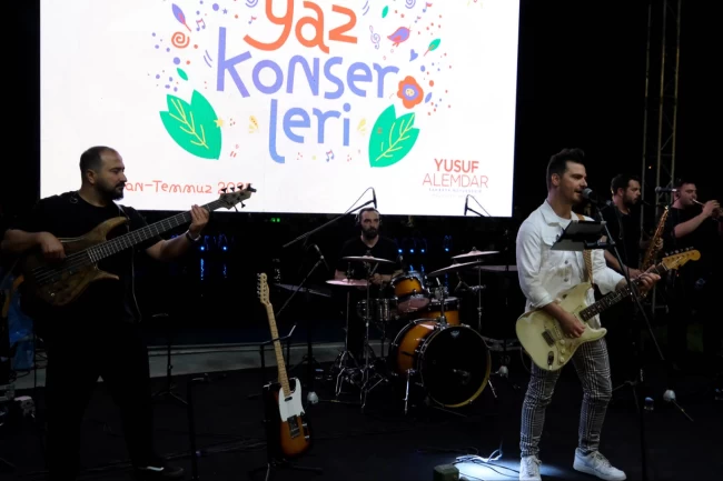 Sakarya Millet Bahçesi'nde müzik dolu akşam