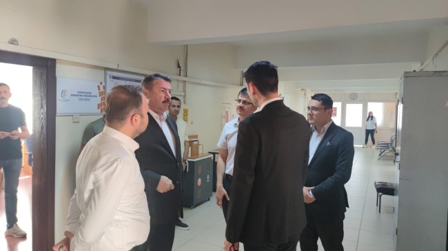 Devrek Kent Merkezine modern iş merkezi ve yeni şadırvan