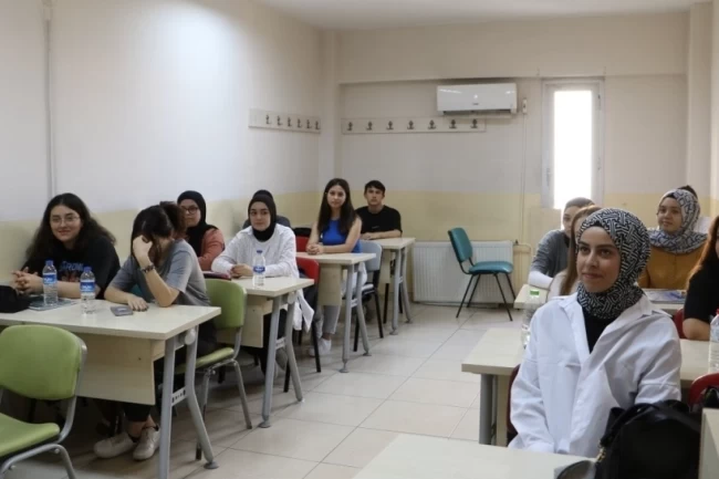 Manisa'da yaz kursları başvurular devam ediyor