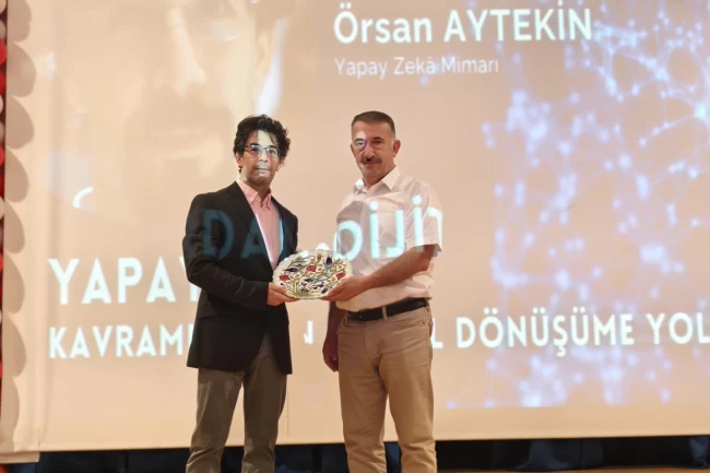 Bursa'da eğitimde yapay zekâ devrimi... Öğretmenler dijital çağa hazırlanıyor