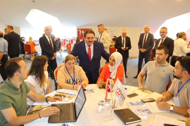 Sakarya'da 'Türkiye Yüzyılı Maarif Modeli' çalıştayı