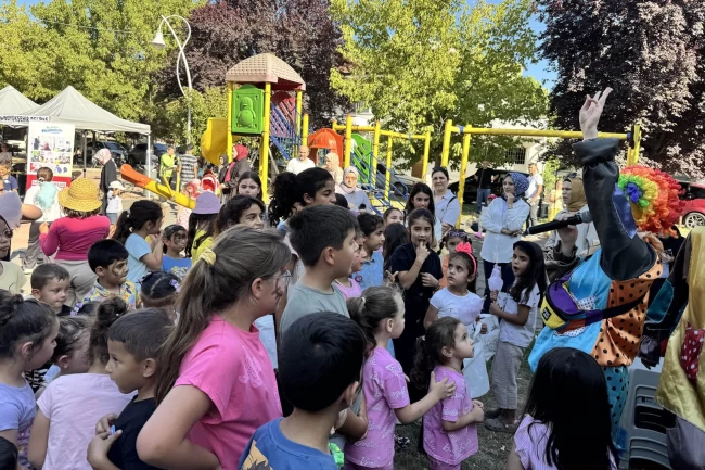 Sakarya Karapürçük'e neşe götürdü