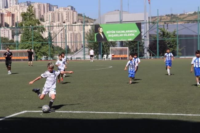 İzmit'in Kurtuluş Kupası coşkuyla tamamlandı