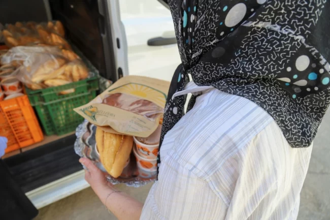 Eskişehir Büyükşehir Aşevi'nden ihtiyaç sahibine Küllüoba Ekmeği