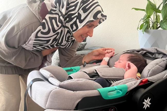 Emre bebek, İzmir'de koruyucu aileyle buluştu... 'Geçici Koruyucu Aile' modeli yaygınlaşıyor