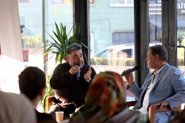 Ahmet Özhan OSM'de sanatseverlerle buluştu