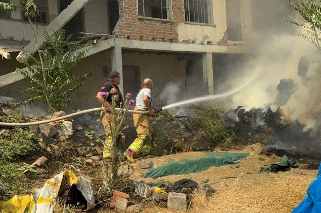 Manisa İtfaiyesi'nden 6 ayda 5 bin olaya müdahale