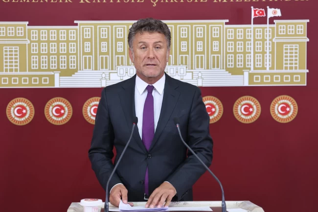 CHP'li Sarıbal: Çiftçi çöküşte, Saray enkazı örtüyor!