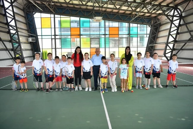 Memduh Büyükkılıç Kayserili sporcularla buluştu