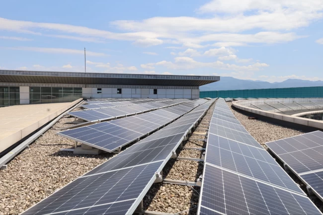 Sakarya'nın ilk çatı GES projesinde üretim tam kapasite başladı