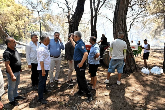 Muratpaşa Belediyesi'nden orman yangınına yoğun destek