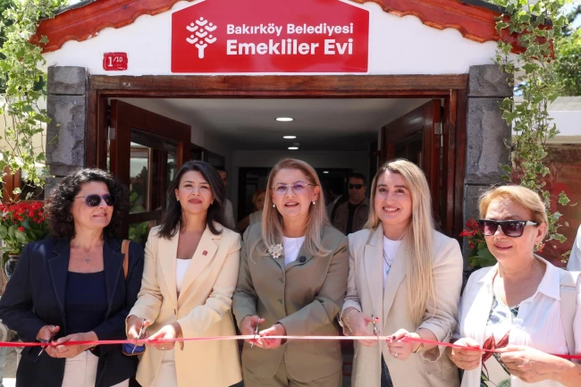 İstanbul Bakırköy'de 'Emekliler Evi' açıldı