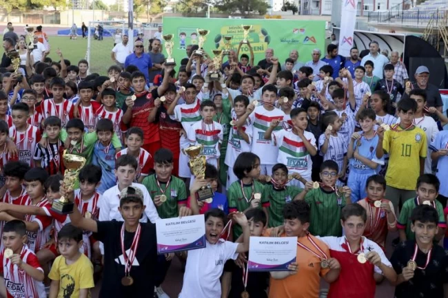 Mersin'de ‘U-11 / U-12 Futbol Şenlik Ligi' sona erdi