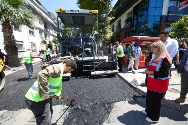 İstanbul Bakırköy'de Şenlikköy'ün yolları yenilendi