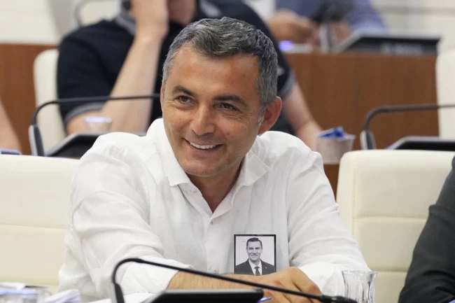 Manavgat'ta tutuklanan başkan görevden uzaklaştırıldı