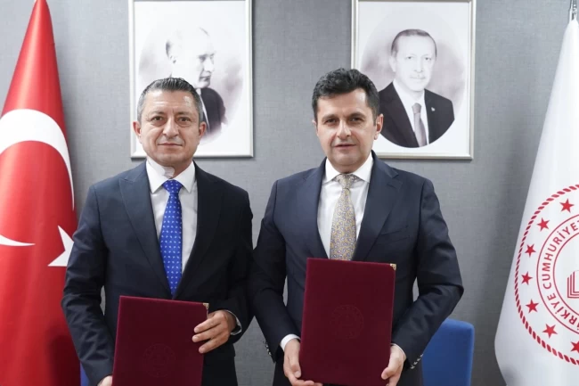 MEB ve Ford Otosan'dan sektöre entegre okul iş birliği