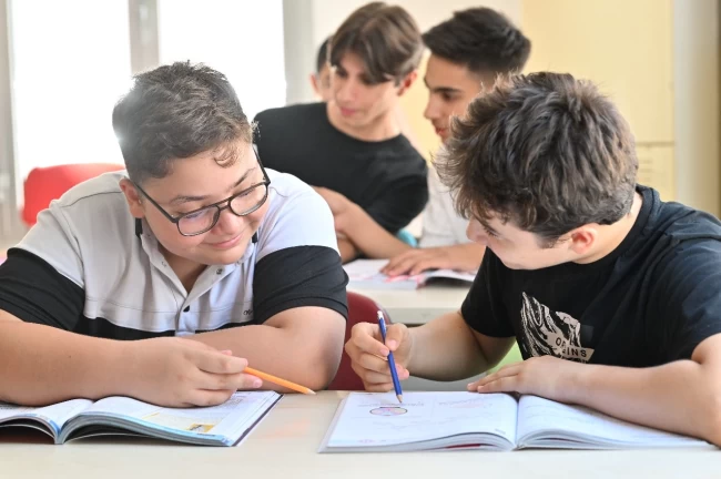 MABEM öğrencileri LGS'de gururlandırdı