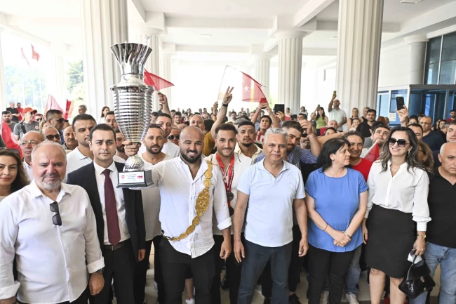 Kırkpınar'ın Şampiyonu Muratpaşa'da coşkuyla kutlandı