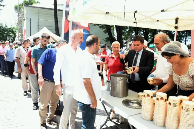 Bursa Osmangazi'de aşure ve dua