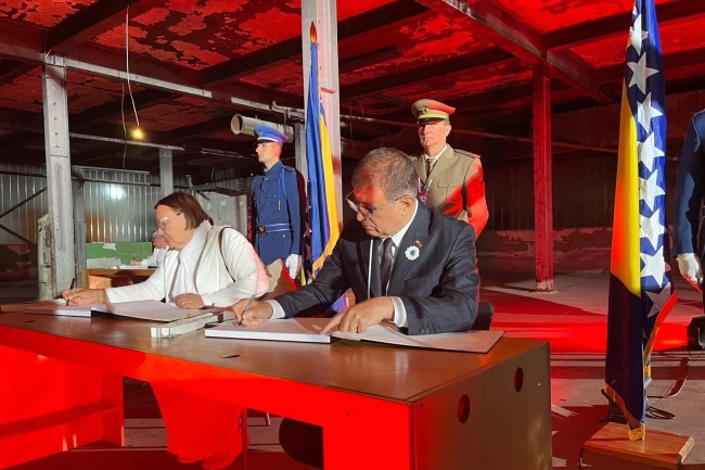 Başkan Tugay Bosna'da Srebrenitsa Katliamı'nın kurbanlarını andı